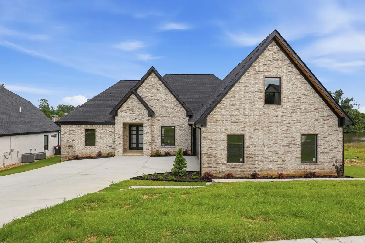 7648 S Shoreline Blvd, Benton, AR 72019 - #1