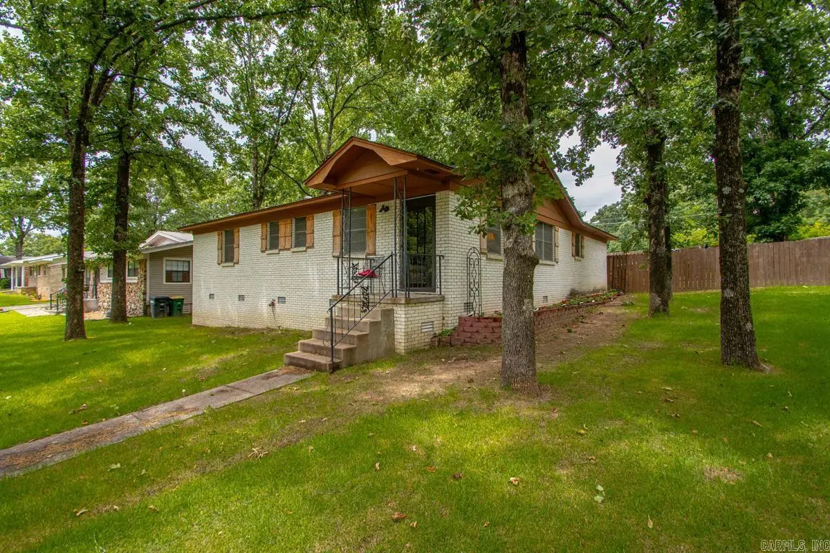 8909 Holiday Dr, Sherwood, AR 72120 - #1