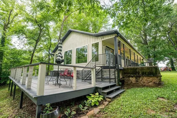 10 Raintree Valley Drive, Pangburn, AR 72121