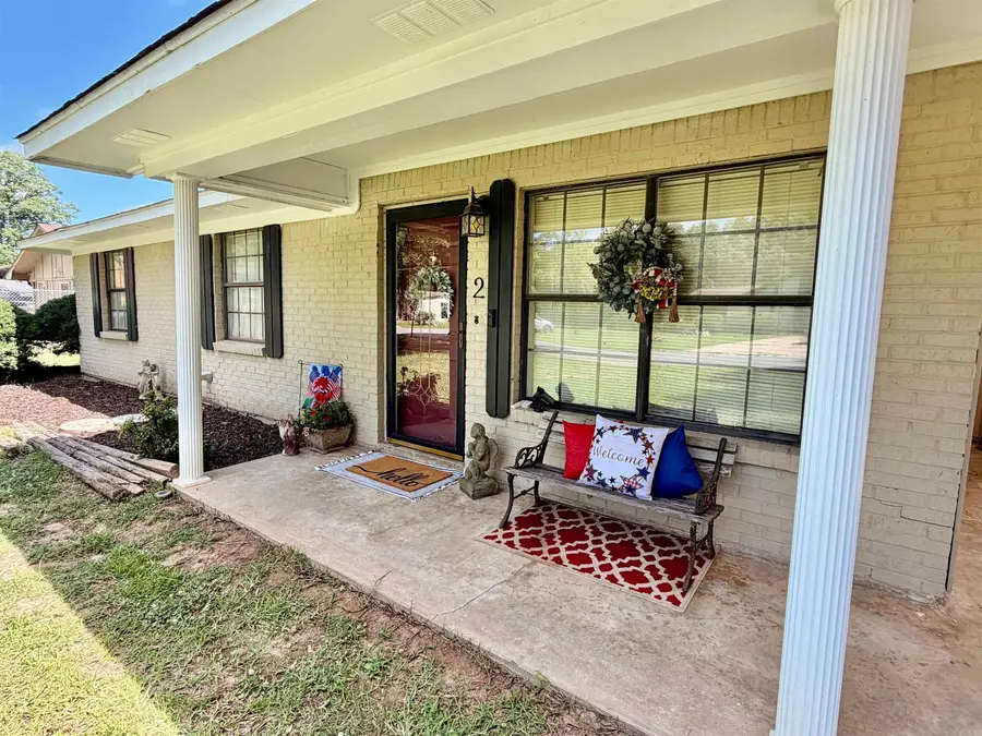 2 Paul, McGehee, AR 71654 - #2
