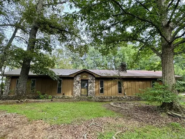 3341 Country Club Road, Arkadelphia, AR 71923