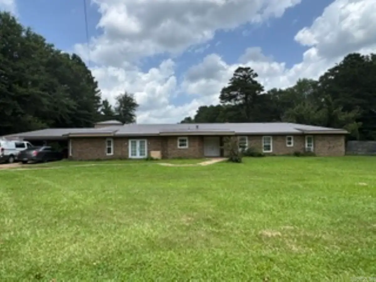 1240 Moses St, Camden, AR 71701 - #1