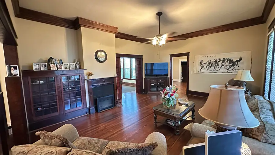 312 W Pine Street, Warren, AR 71671 - #3