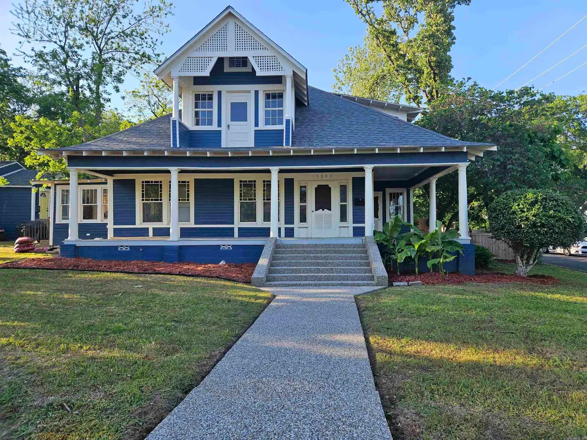 1202 Hobson Avenue, Hot Springs, AR 71913 - #1