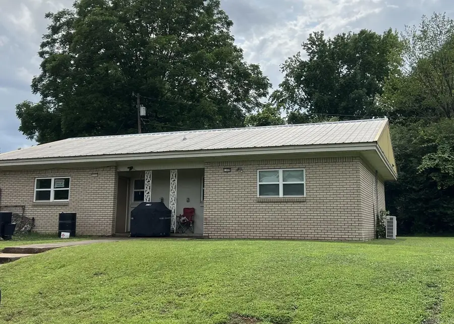 1111 Weiss Street, Mena, AR 71953 - #3
