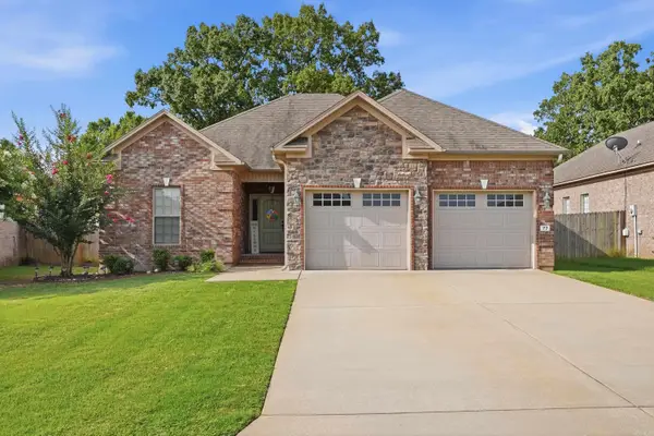 77 Oak Tree Circle, Conway, AR 72032