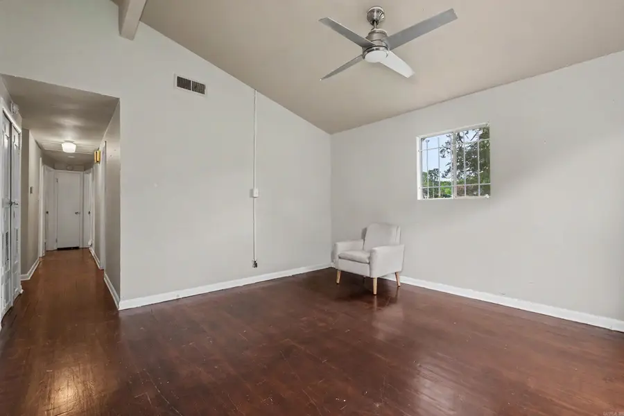 1866 Dennison St, Little Rock, AR 72202 - #3