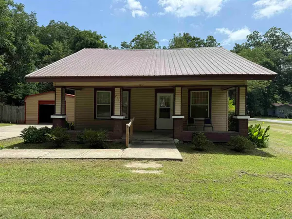211 S 1st Street, Heber Springs, AR 72543