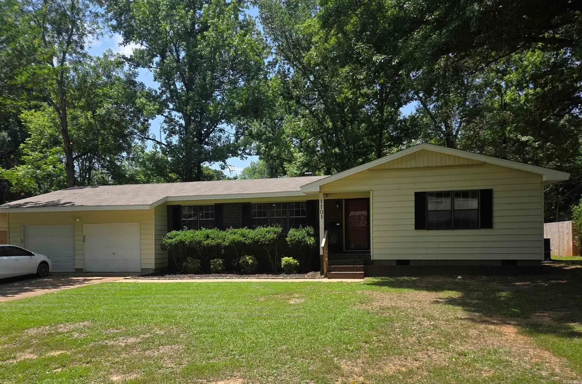 1101 N Cedar, Searcy, AR 72143 - #1