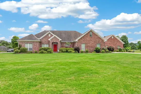 11 Greystone Boulevard, Cabot, AR 72023