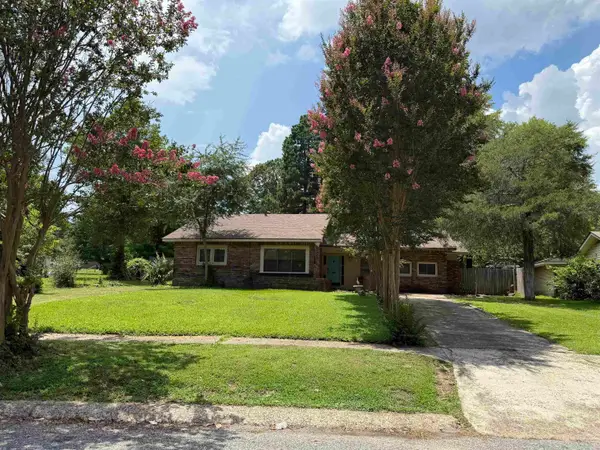 1563 Center Street, Arkadelphia, AR 71923