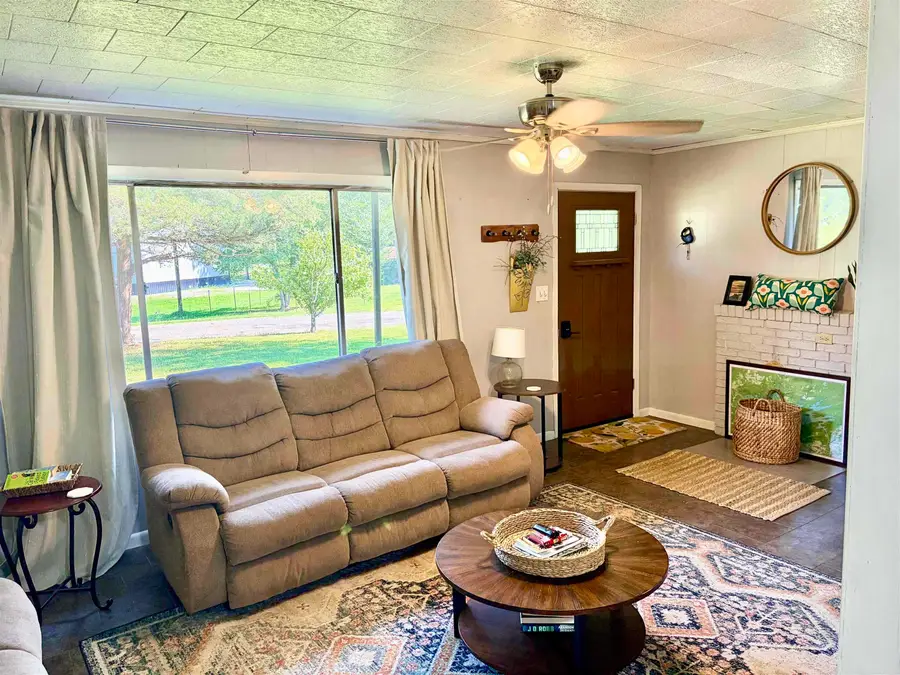 146 Buchheit, Royal, AR 71968 - #2