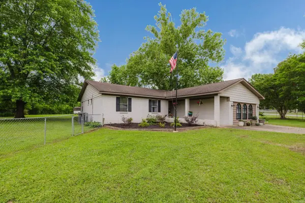 8524 Hart Road, Benton, AR 72019