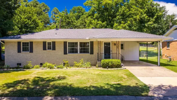 1301 Holloway, Morrilton, AR 72110