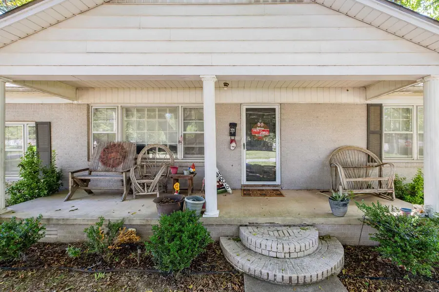 221 Adams Street, Lonoke, AR 72086 - #2