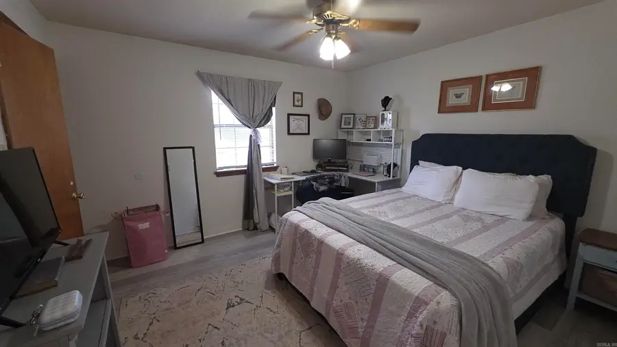 1407 E O St, Russellville, AR 72801 - #2