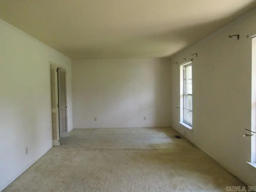16 Kingspark Rd, Little Rock, AR 72227 - #3