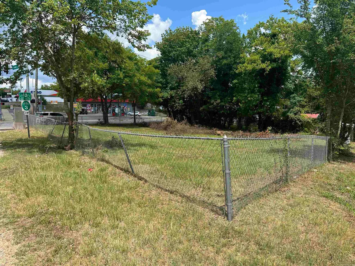 814 E Grand Avenue, Hot Springs, AR 71901 - #1