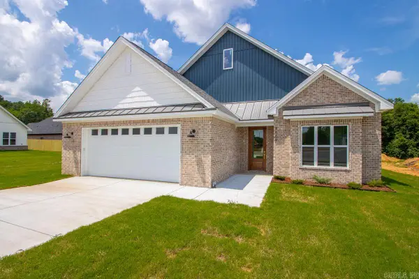 8009 Creek Rock, Bryant, AR 72002