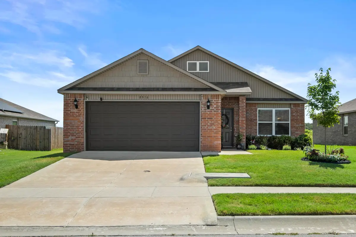 8516 Eastwood Creek Dr, North Little Rock, AR 72113 - #1