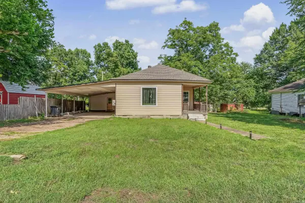 404 Large Avenue, Dierks, AR 71833
