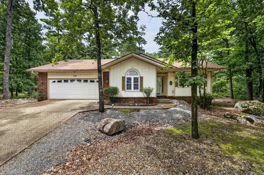 70 Almazan Way, Hot Springs Village, AR 71909 - #2