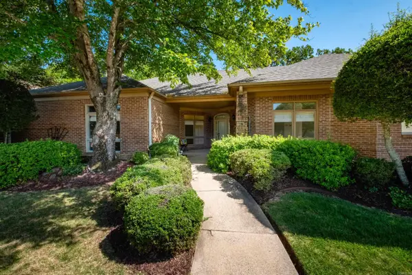 51 Hunters Green Circle, Little Rock, AR 72211