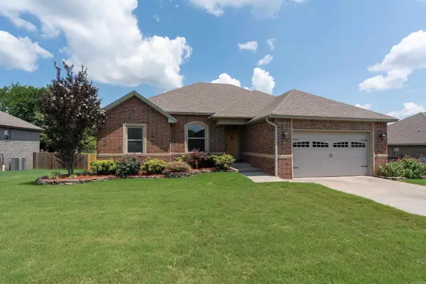 6 Southpointe, Searcy, AR 72143