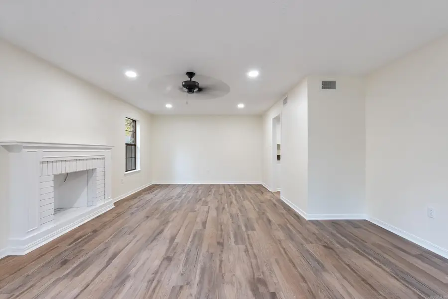 10 Woodbridge Drive, Conway, AR 72034 - #3