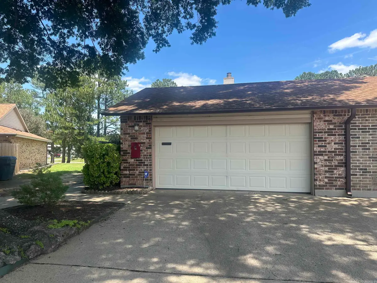 10 Wickford Ln, Little Rock, AR 72212 - #1