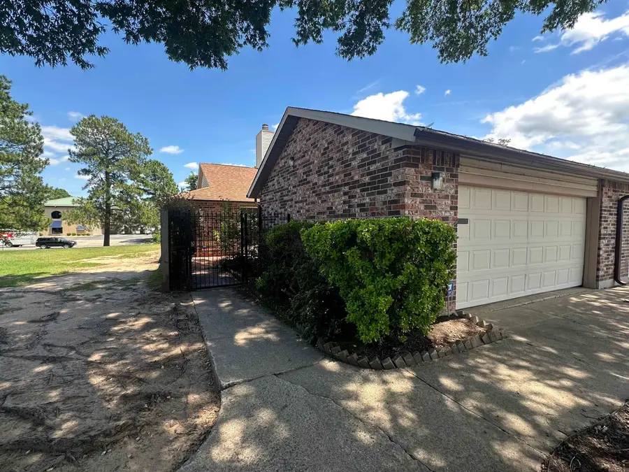 10 Wickford Ln, Little Rock, AR 72212 - #2