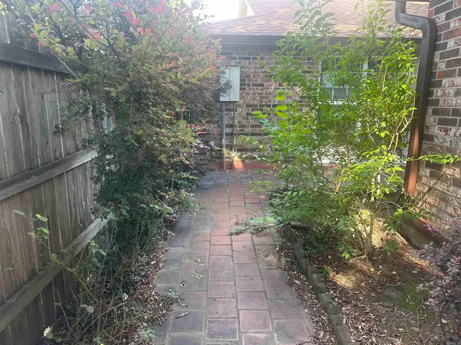 10 Wickford Ln, Little Rock, AR 72212 - #3