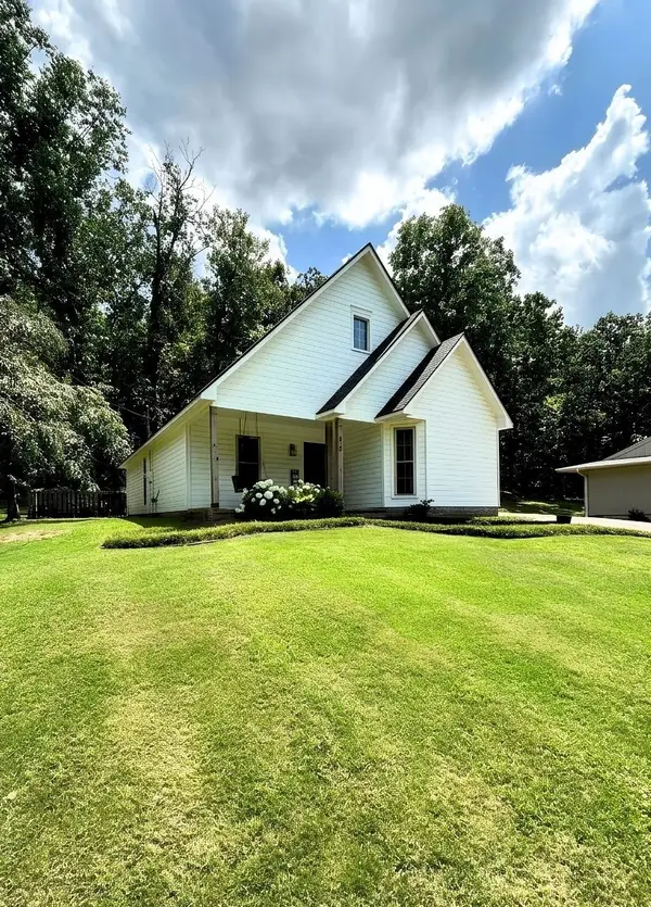 76 Cherokee Road, Cherokee Village, AR 72529