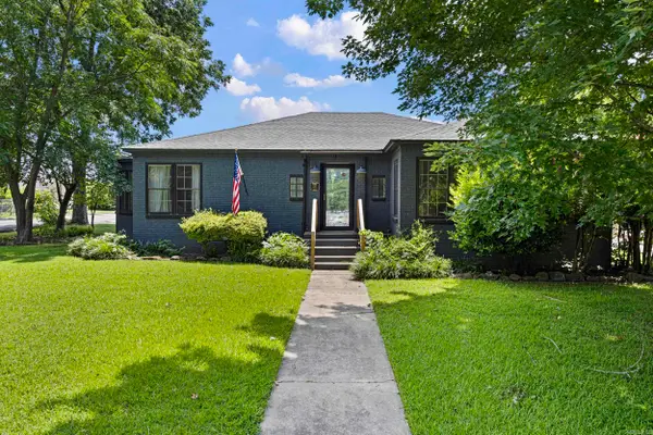 201 W 8th St, Russellville, AR 72801