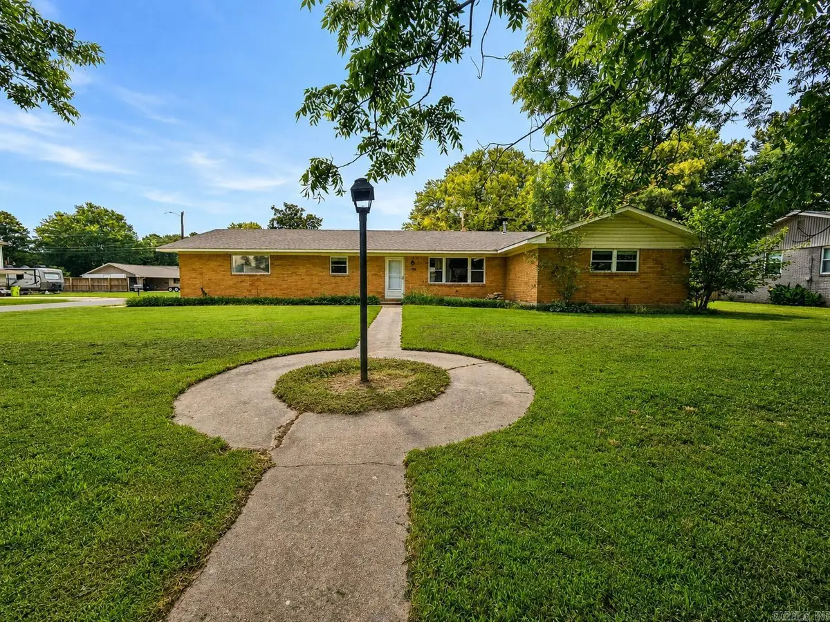 1601 Strait Pl, Stuttgart, AR 72160 - #1
