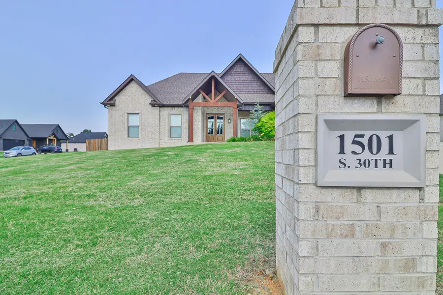 1501 S 30th Street, Paragould, AR 72450 - #2
