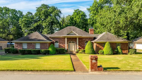 3045 Saint Charles Drive, Conway, AR 72034