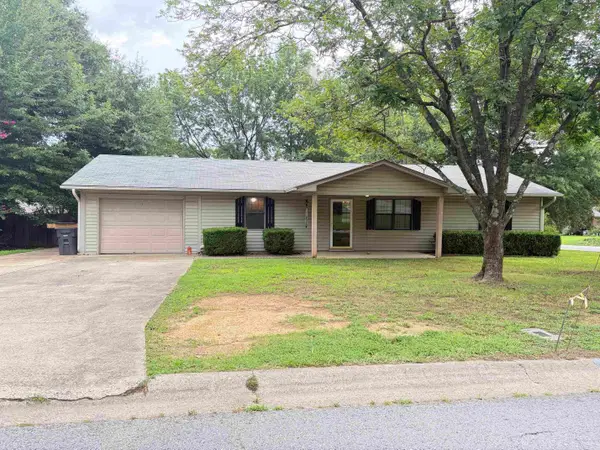2 Weatherstone, Searcy, AR 72143