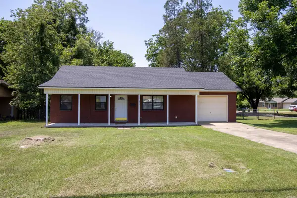507 N Miller, Clarksville, AR 72830