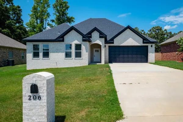 206 Bucky Beaver St, Jacksonville, AR 72076