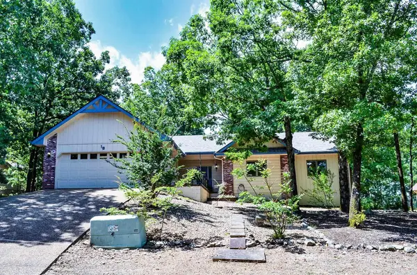 1 B Medina Way, Hot Springs Village, AR 71909