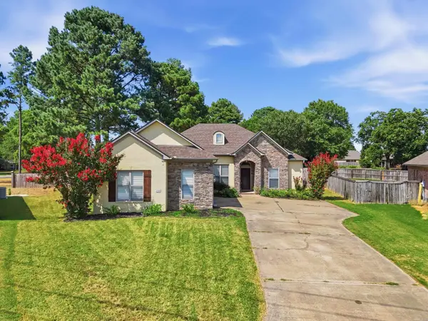 2700 Muscadine Lane, Conway, AR 72034