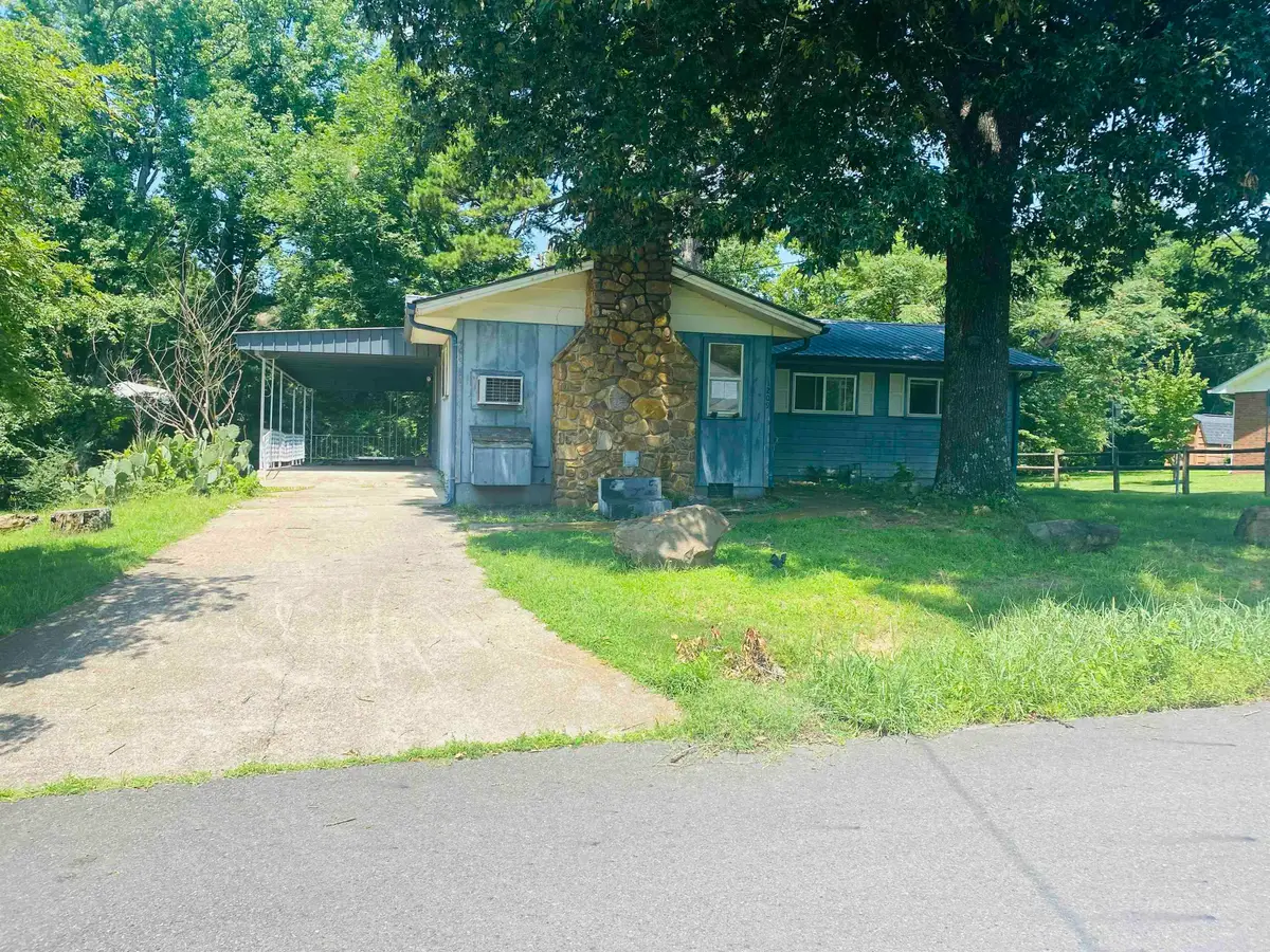 1209 12th Street, Mena, AR 71953 - #1