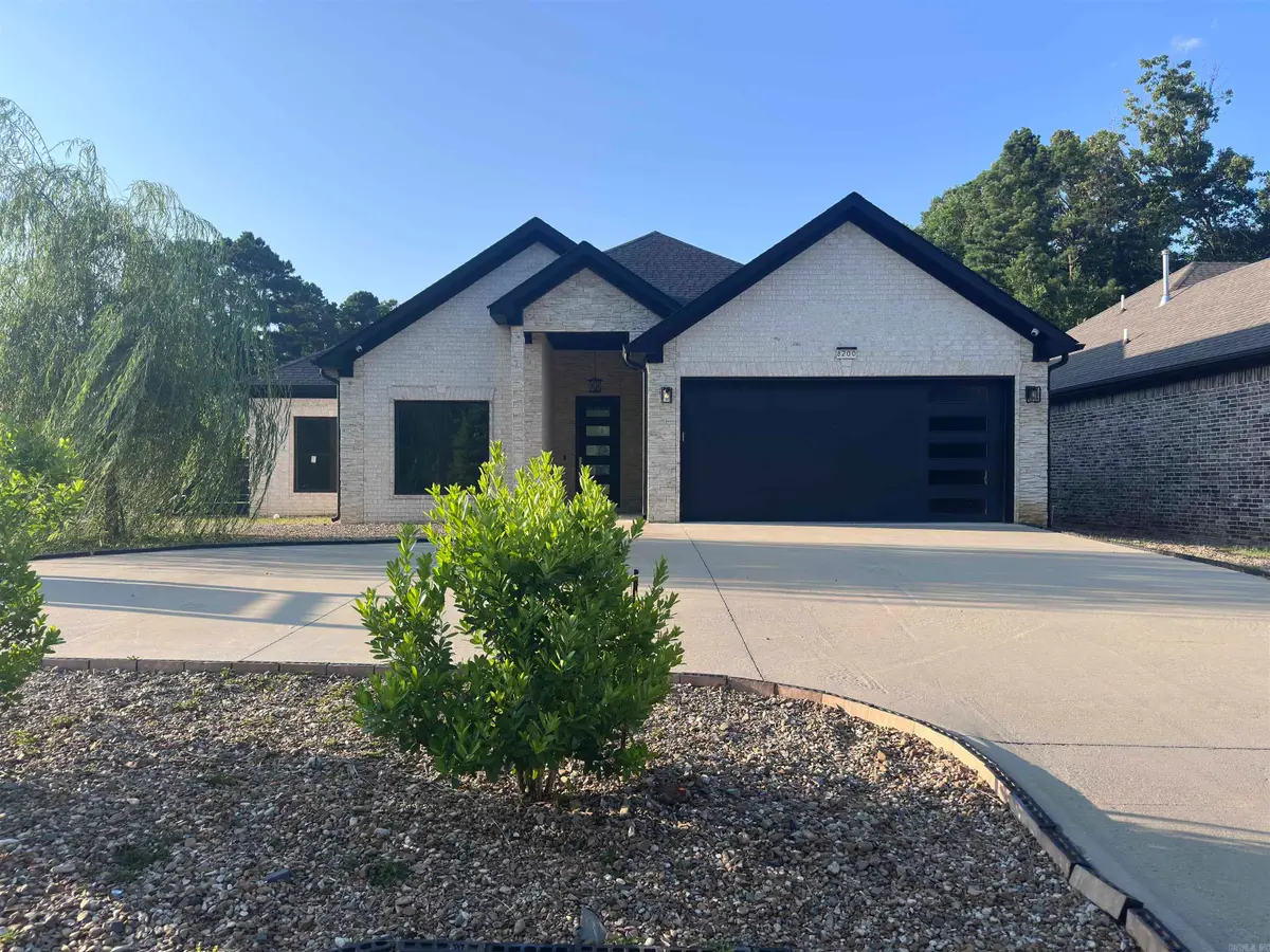 8200 Kanis Pines Drive, Little Rock, AR 72204 - #1