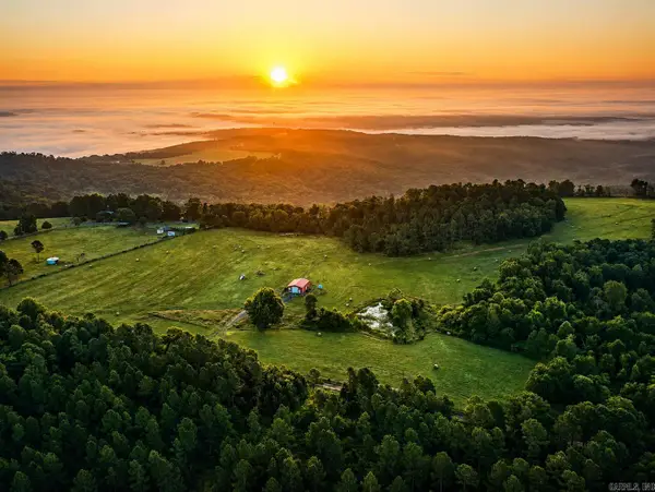 000 Evans Mountain Road, Clinton, AR 72031