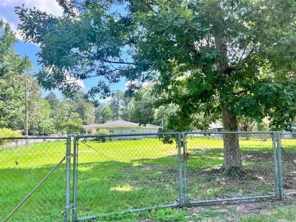 00 Center/oxford, White Hall, AR 71602