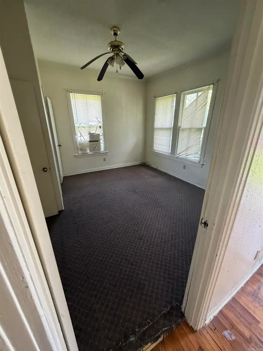 2108 W 15th Ave, Pine Bluff, AR 71603 - #3
