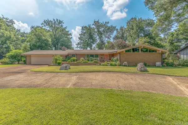 12 Meadowbrook Lane, West Memphis, AR 72301