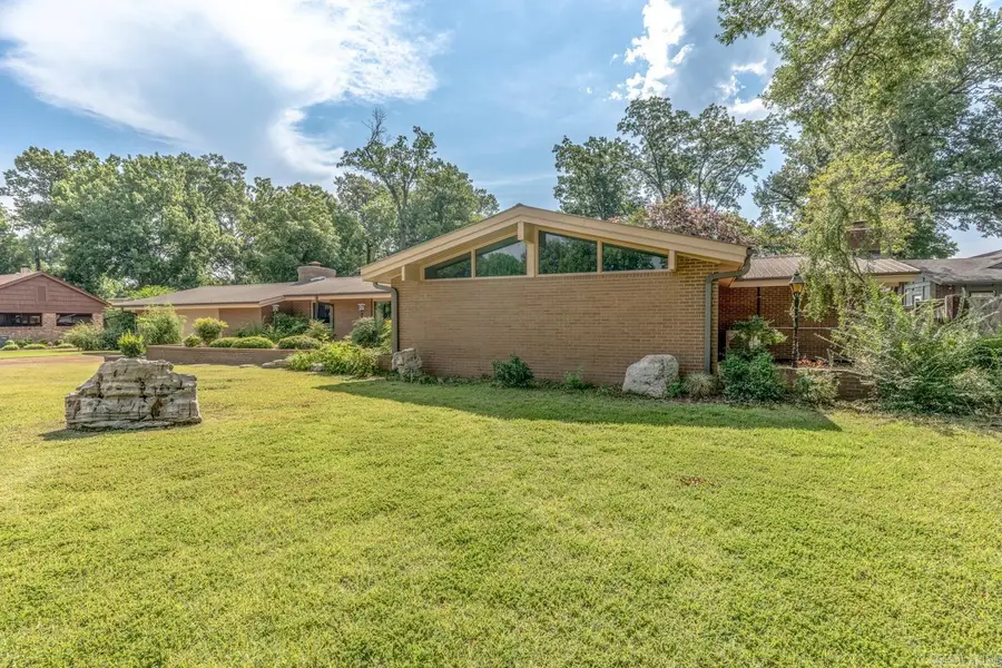 12 Meadowbrook Lane, West Memphis, AR 72301 - #3