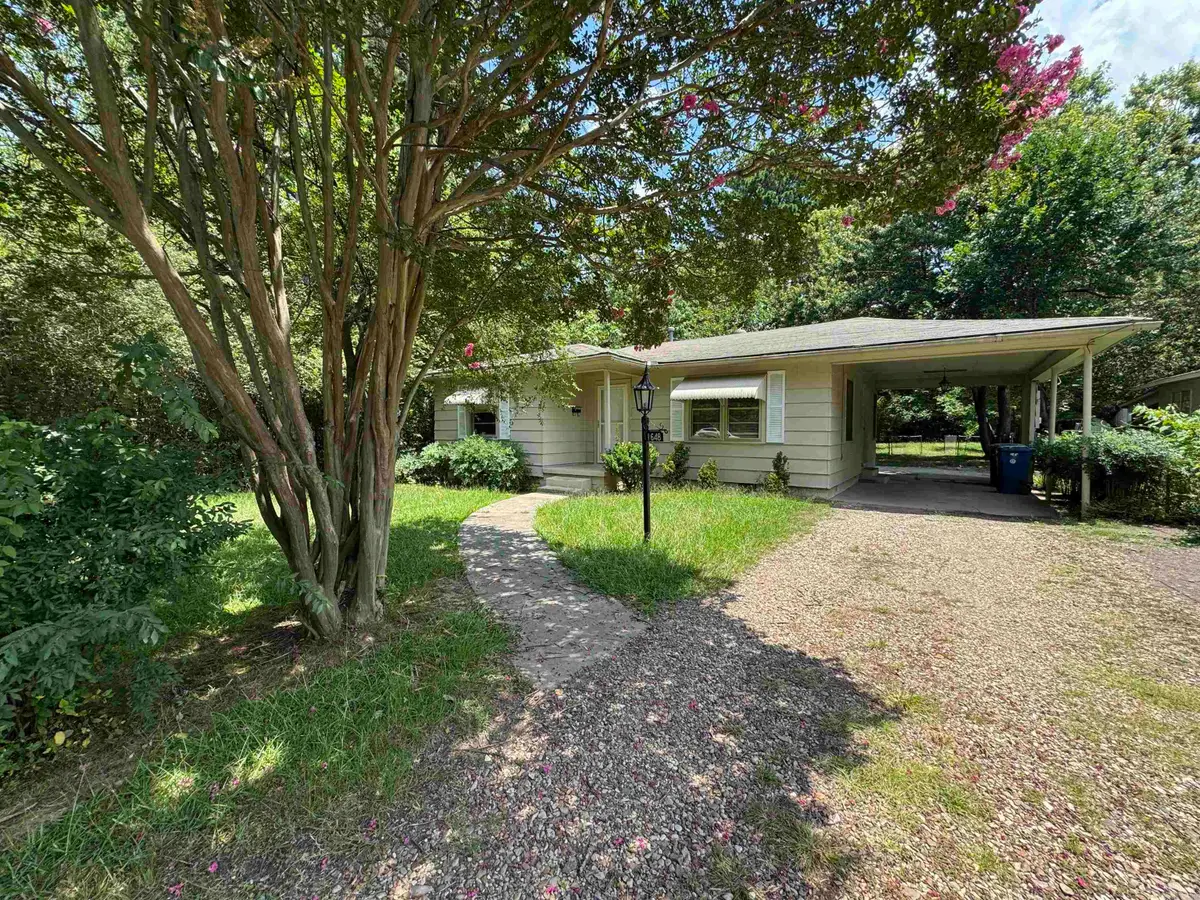 1648 Davis St, Conway, AR 72032 - #1